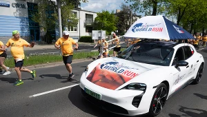 Adam Małysz gonił biegaczy - dogonił wszystkich, choć zajęło mu to kilka godzin
