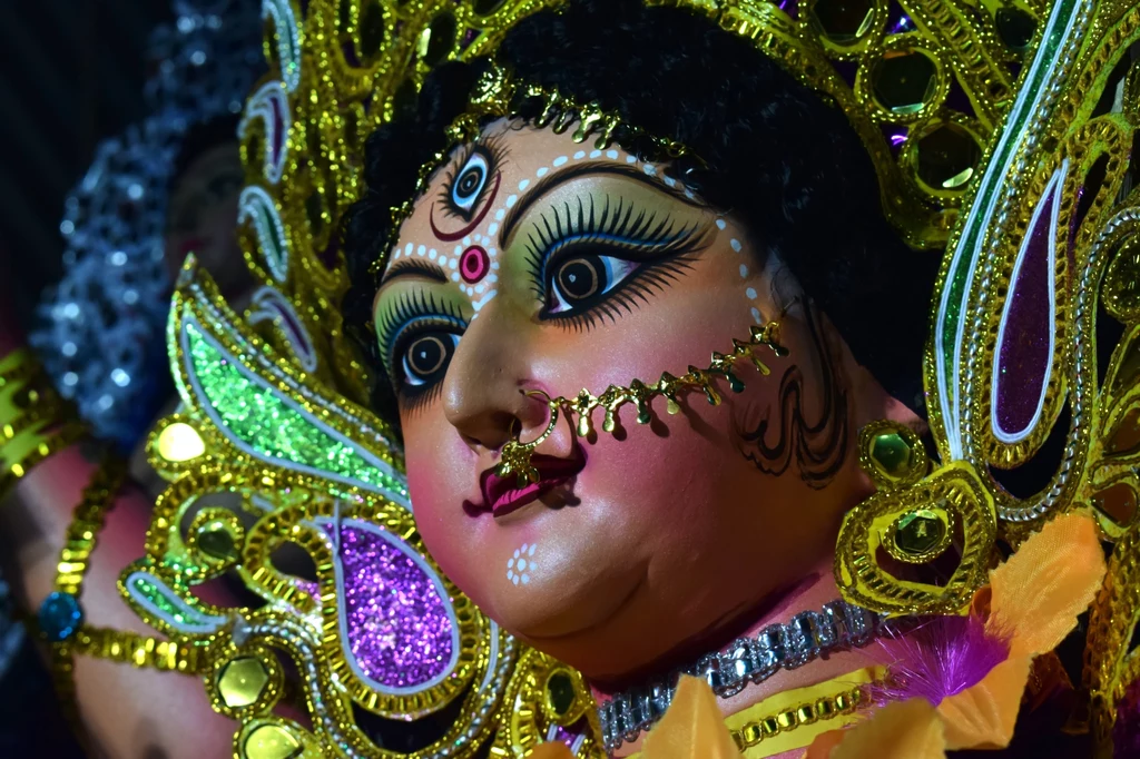 Hindusi w Dzień Matki oddają cześć Matce Bogów Durga i Wielkiej Matce Kali Ma. Hindusi w Dzień Matki oddają cześć Matce Bogów Durga i Wielkiej Matce Kali Ma.