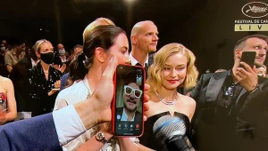 W 2021 roku przed canneńskim pokazem "Petrov's Flu" Kiriłł Sieriebriennikow połączył się z widownią za pomocą Zooma   