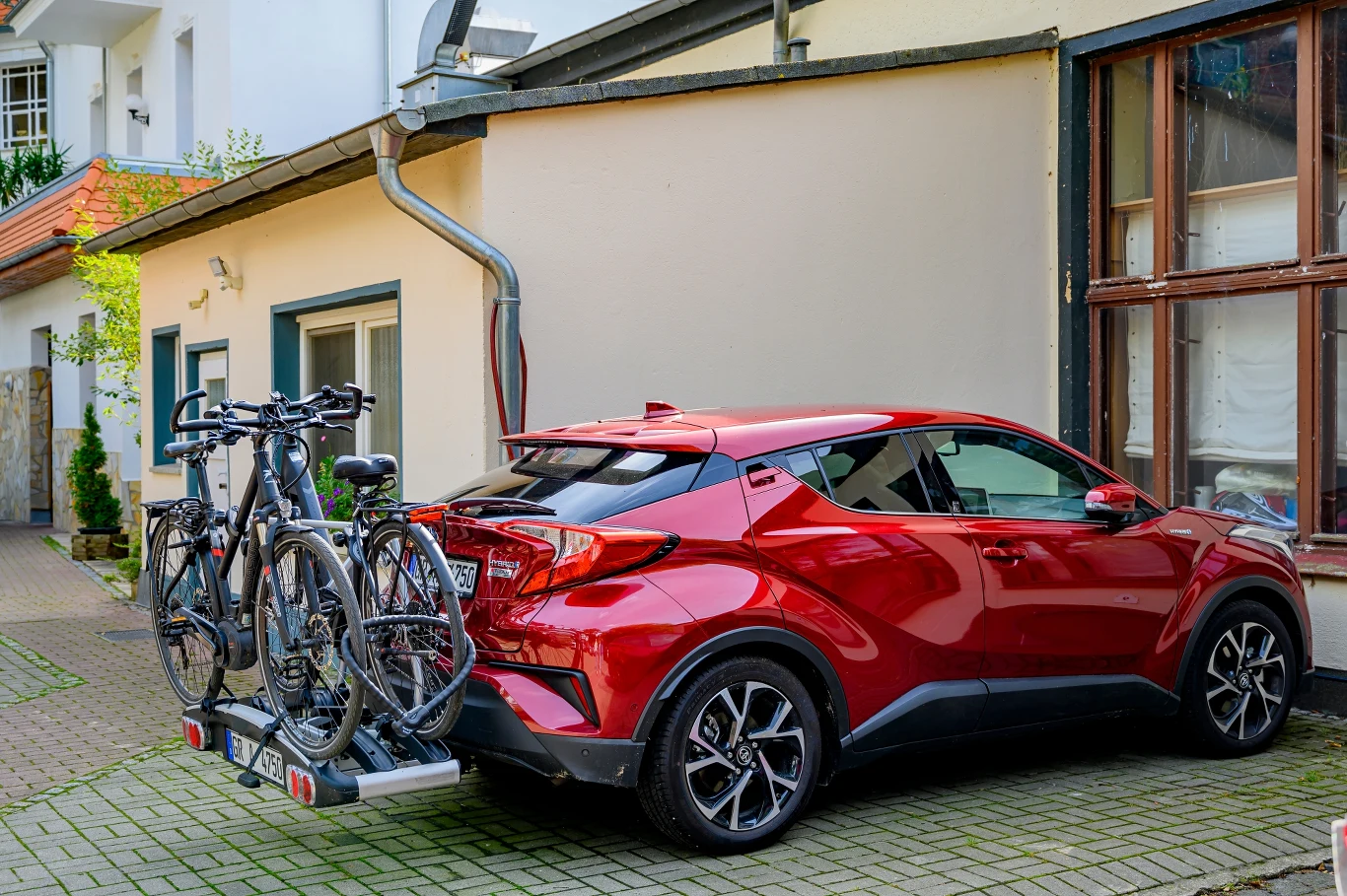 Przewożenie rowerów na haku holowniczym