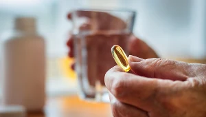 Przyjmowanie witaminy D3, kwasów omega-3 oraz prosty program ćwiczeń siłowych, w połączeniu, mają zmniejszać ryzyko raka