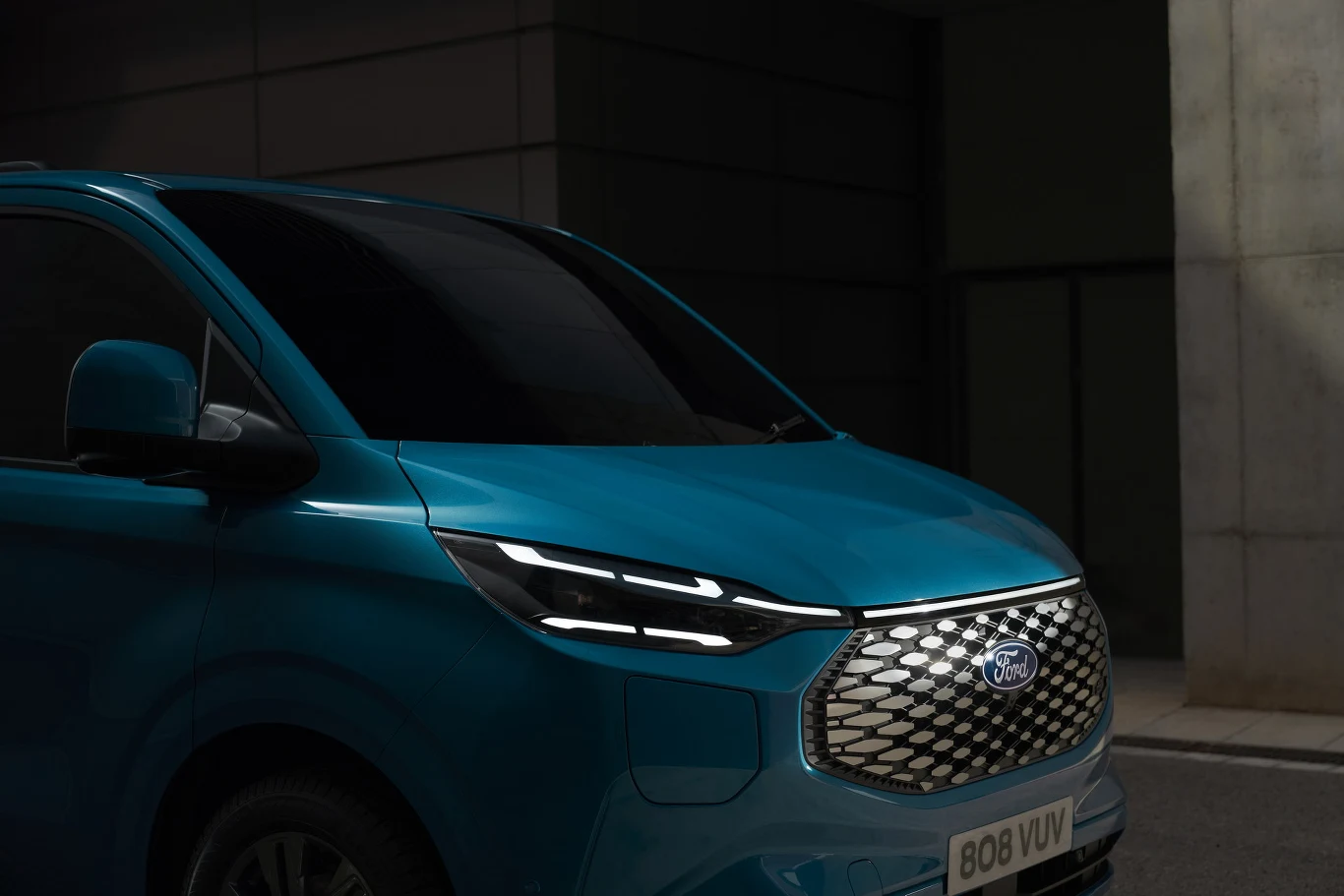 Ford E-Transit Custom
