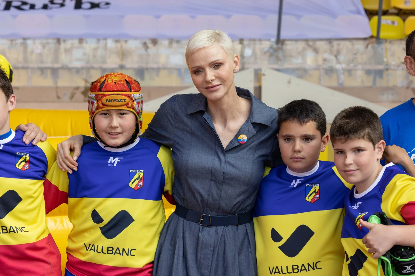 Księżna Charlene z rodziną na meczu rugby Księżna Charlene z rodziną na meczu rugby