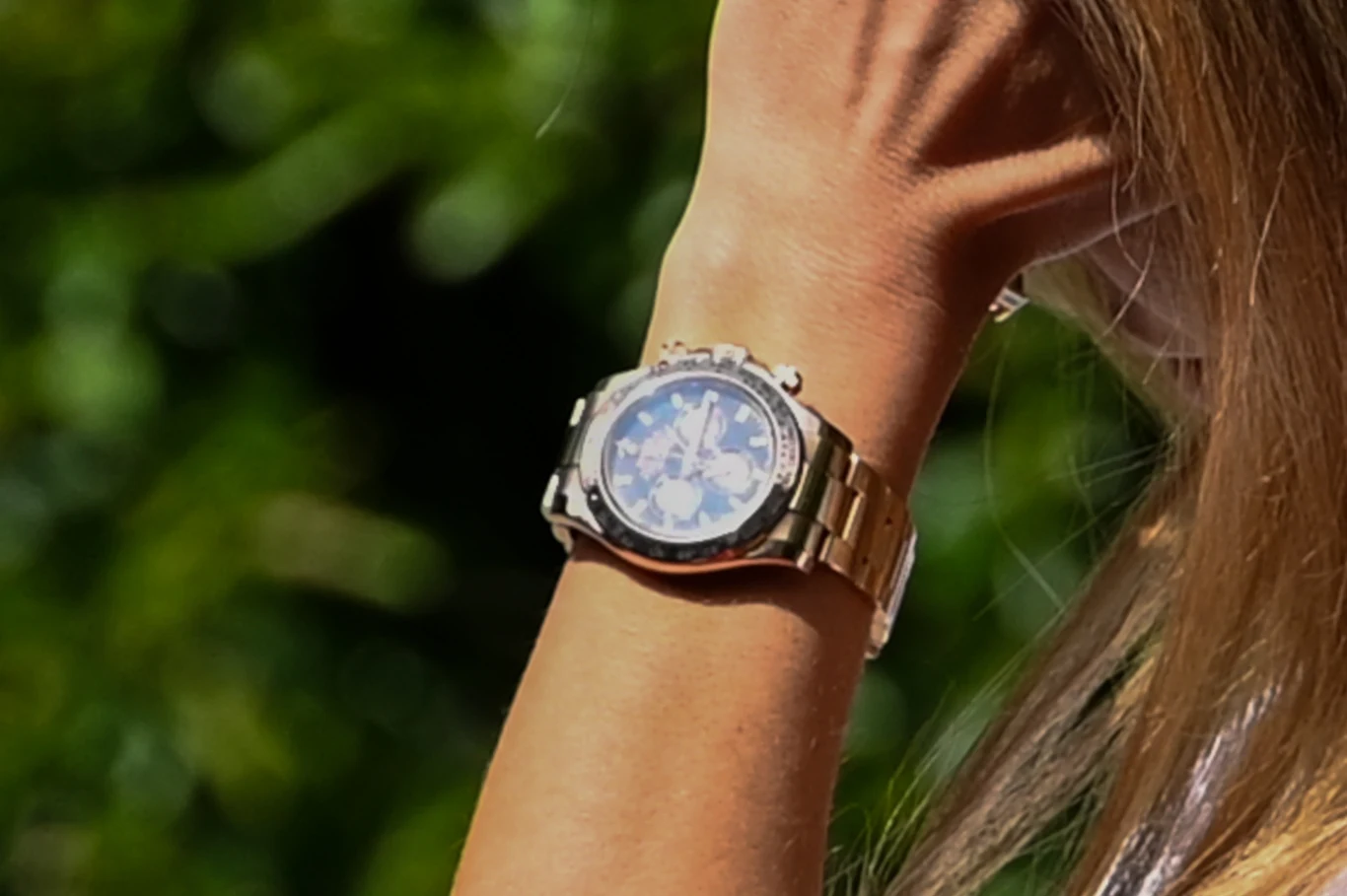 Ewa Chodakowska przechadza się po stolicy z mężem, psem i Roleksem za 450 tysięcy Ewa Chodakowska przechadza się po stolicy z mężem, psem i Roleksem za 450 tysięcy