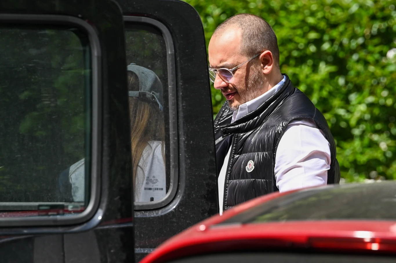 Ewa Chodakowska przechadza się po stolicy z mężem, psem i Roleksem za 450 tysięcy Ewa Chodakowska przechadza się po stolicy z mężem, psem i Roleksem za 450 tysięcy