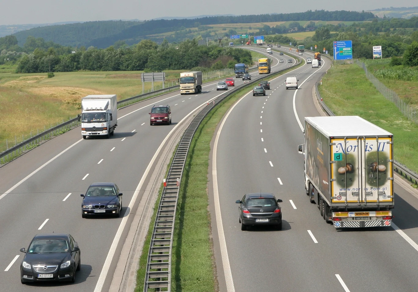 Autostradowa obwodnica Krakowa wymaga pilnej rozbudowy o trzeci pas na odcinku od zjazdu na Zakopane aż do węzła w Balicach. Na to jeszcze poczekamy Autostradowa obwodnica Krakowa wymaga pilnej rozbudowy o trzeci pas na odcinku od zjazdu na Zakopane aż do węzła w Balicach. Na to jeszcze poczekamy