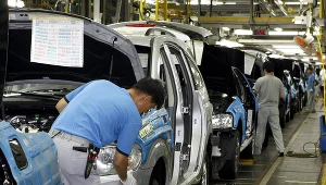 Cała branża samochodowa ucierpiała z powodu wojny i pandemii