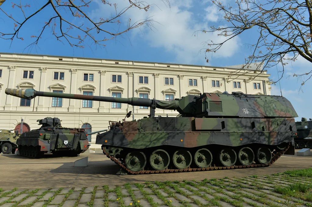 Haubicoarmata PzH 2000. Niemcy zaczynają szkolić Ukraińców