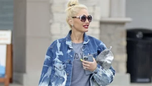 Gwen Stefani w modnej, dżinsowej stylizacji 