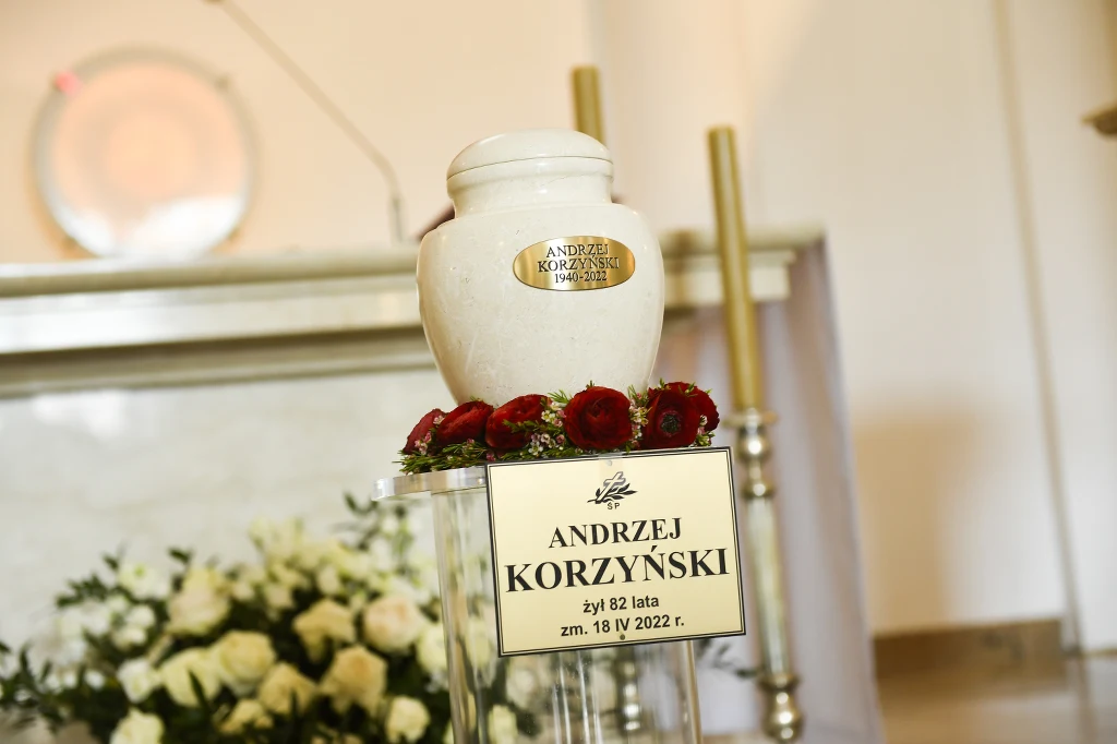 Urna z prochami Andrzeja Korzyńskiego Urna z prochami Andrzeja Korzyńskiego