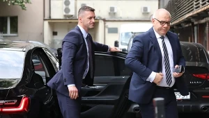 Posiedzenie klubu PiS. "Relacje z koalicjantem nie uległy zmianie" 