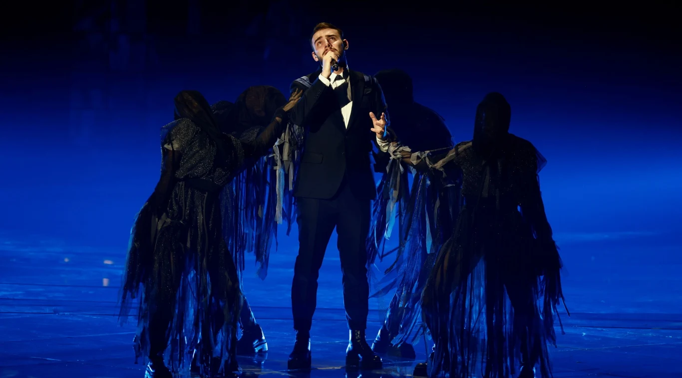 Krystian Ochman podczas próby generalnej Krystian Ochman podczas próby generalnej