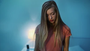 Lunatykowanie zaliczanie jest do zaburzeń snu. Jest dość powszechnym zjawiskiem