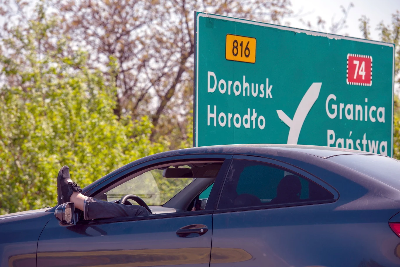 Używane samochody czekają na wjazd do Ukrainy na przejściu w Zosinie. Używane samochody czekają na wjazd do Ukrainy na przejściu w Zosinie.