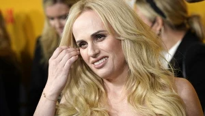 Rebel Wilson na premierze filmu "Senior Year" 