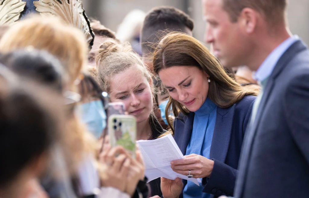 Księżna Kate otrzymała od mieszkańców Glasgow tajemniczny list Księżna Kate otrzymała od mieszkańców Glasgow tajemniczny list