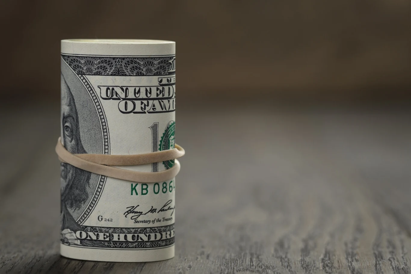 Dolar kosztuje obecnie 3,80 zł Dolar kosztuje obecnie 3,80 zł