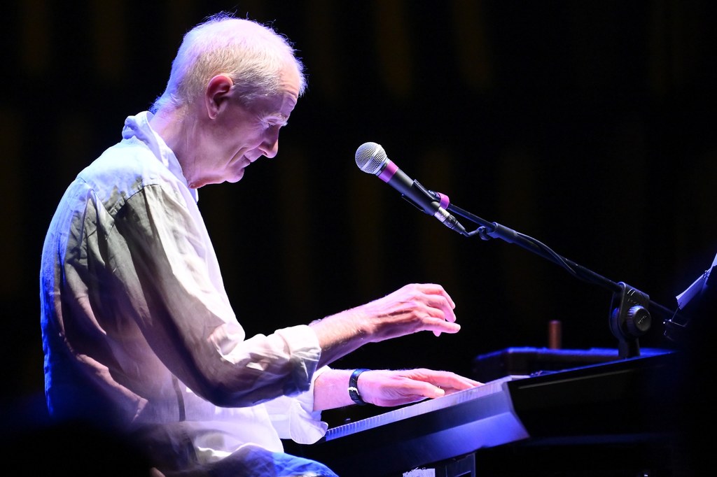 Peter Hammill stoi na czele grupy Van Der Graaf Generator