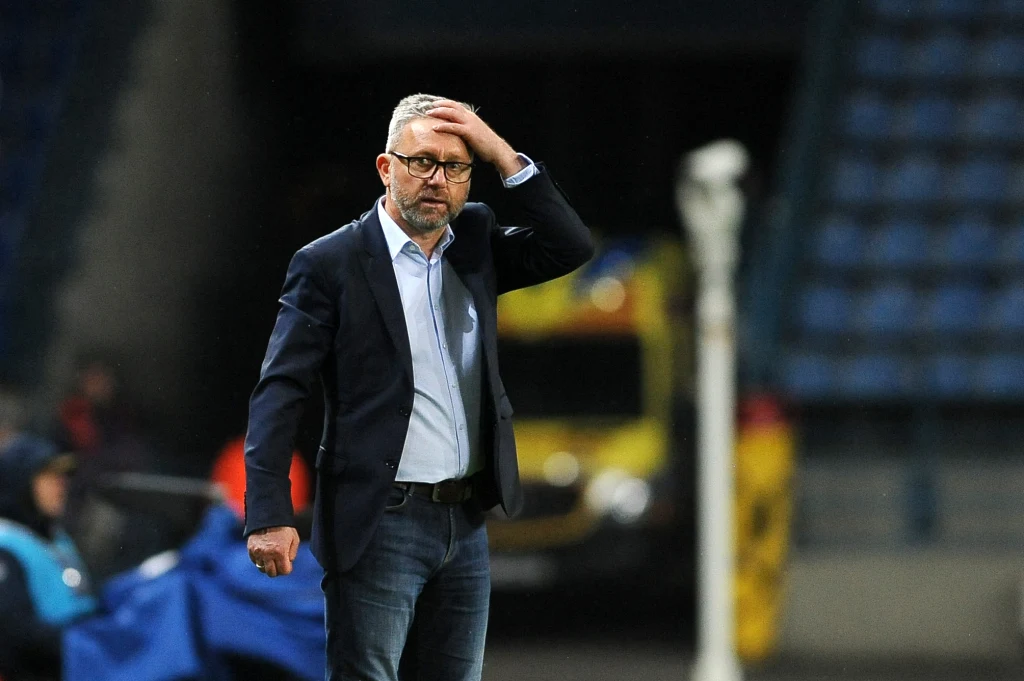 Trener Jerzy Brzęczek przed meczem z Radomiakiem ma ból głowy Trener Jerzy Brzęczek przed meczem z Radomiakiem ma ból głowy