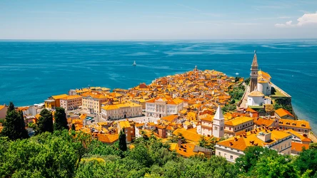 Wybrzeże Słowenii, choć krótkie, jest niezwykle malownicze.