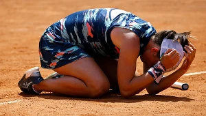 Wybuch płaczu Igi Świątek! "Mam drewno zamiast ręki"