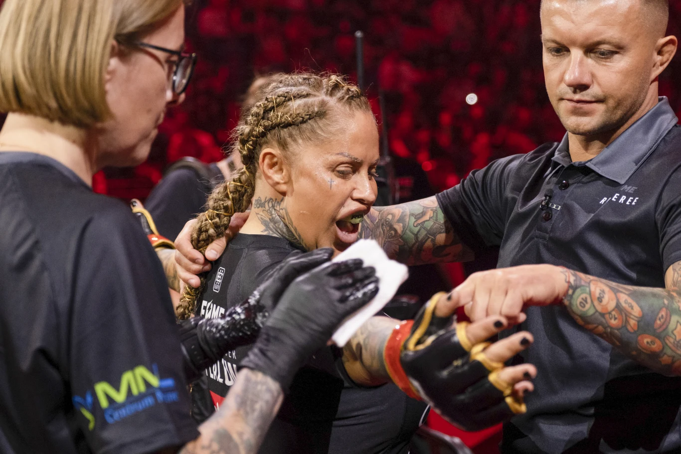 Katarzyna "LaLuna" Aleksander na FAME MMA 14