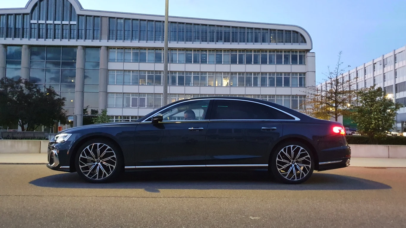 Audi A8 2022