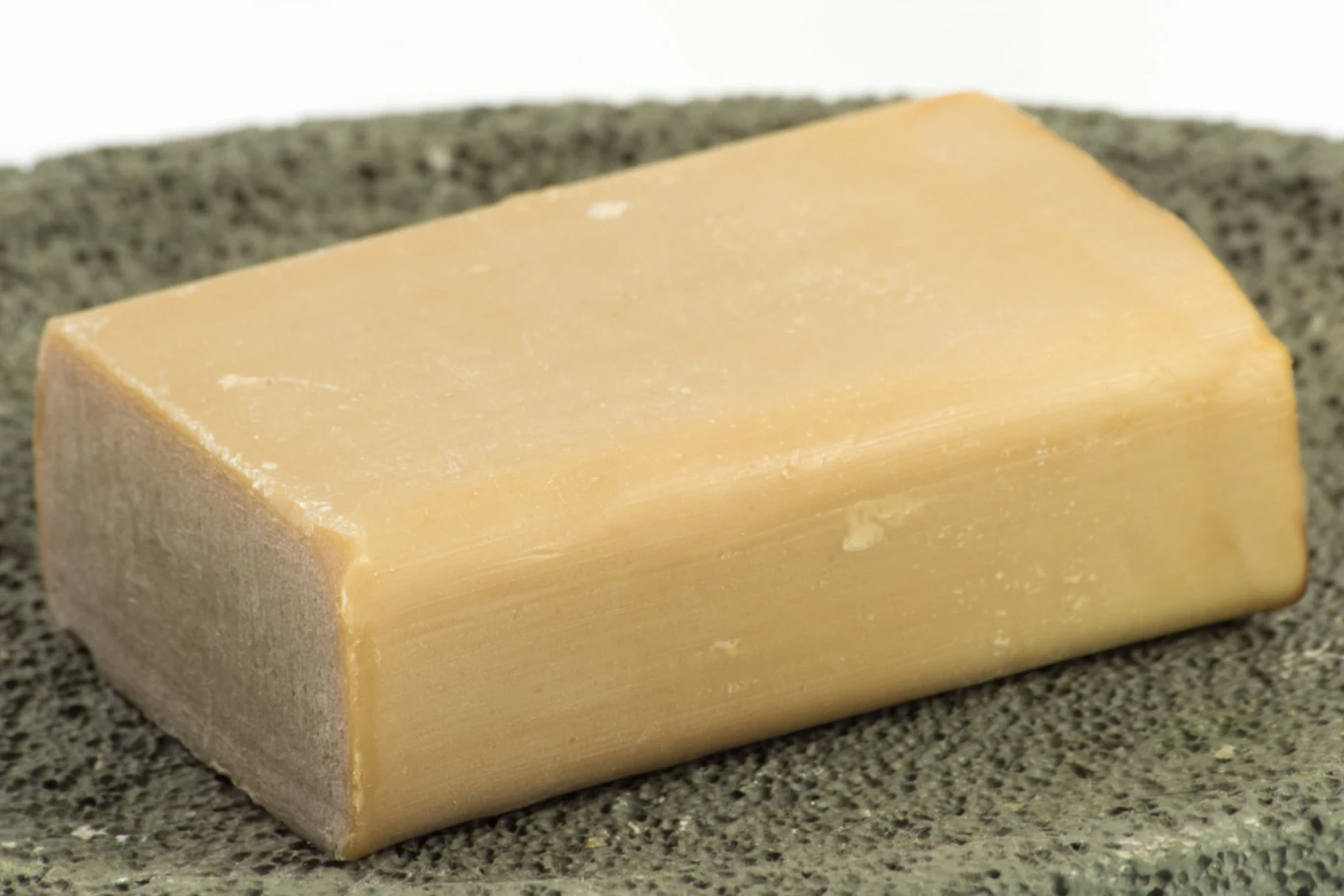 Oprysk z szarego mydła zwalcza bielinka kapustnika Oprysk z szarego mydła zwalcza bielinka kapustnika