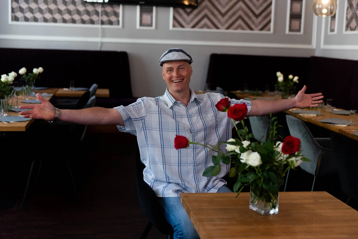 Krzysztof Igor Krawczyk na planie klipu. Krzysztof Igor Krawczyk na planie klipu.