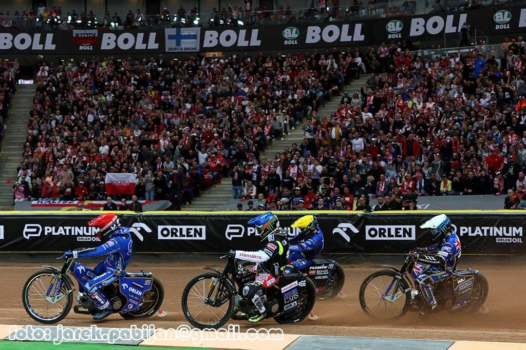 Wyścig żużlowy na Stadionie Narodowym