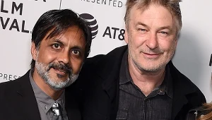  Producenci filmu "Rust": Anjul Nigam (L) i Alec Baldwin (P) 