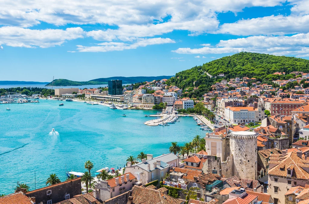 Polacy chętnie spędzają urlopy w Chorwacji. To jeden z najczęściej wybieranych kierunków zagranicznych wakacji 