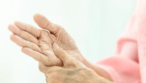 Beri-beri powoduje objawy ze strony układu sercowo-naczyniowego oraz ze strony układu nerwowego