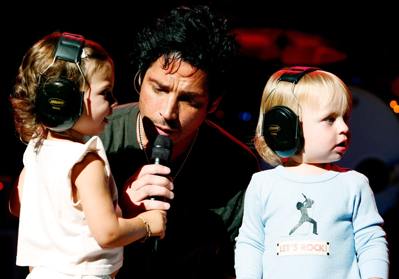 Cornell był dwukrotnie żonaty. W 2014 roku poślubił Vicky Karayiannis, z którą miał dwójkę dzieci (córka Toni, syn Christopher Nicolas). Jego pierwszą żoną była menedżerka Soundgarden Susan Silver (mieli córkę Lilian Jean).