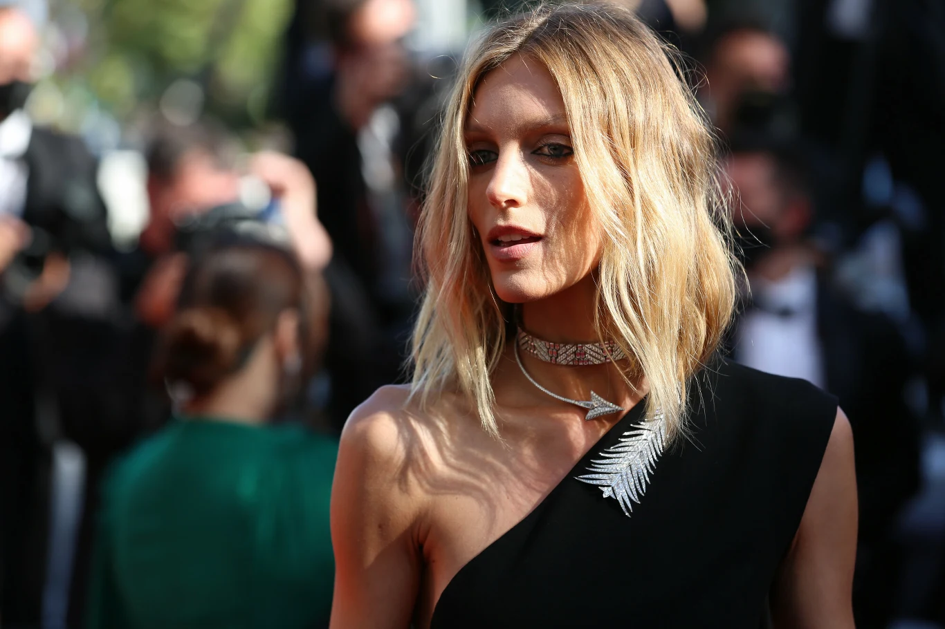 Jedną z gwiazd, które pojawiły się na festiwalu w Cannes jest Anja Rubik Jedną z gwiazd, które pojawiły się na festiwalu w Cannes jest Anja Rubik