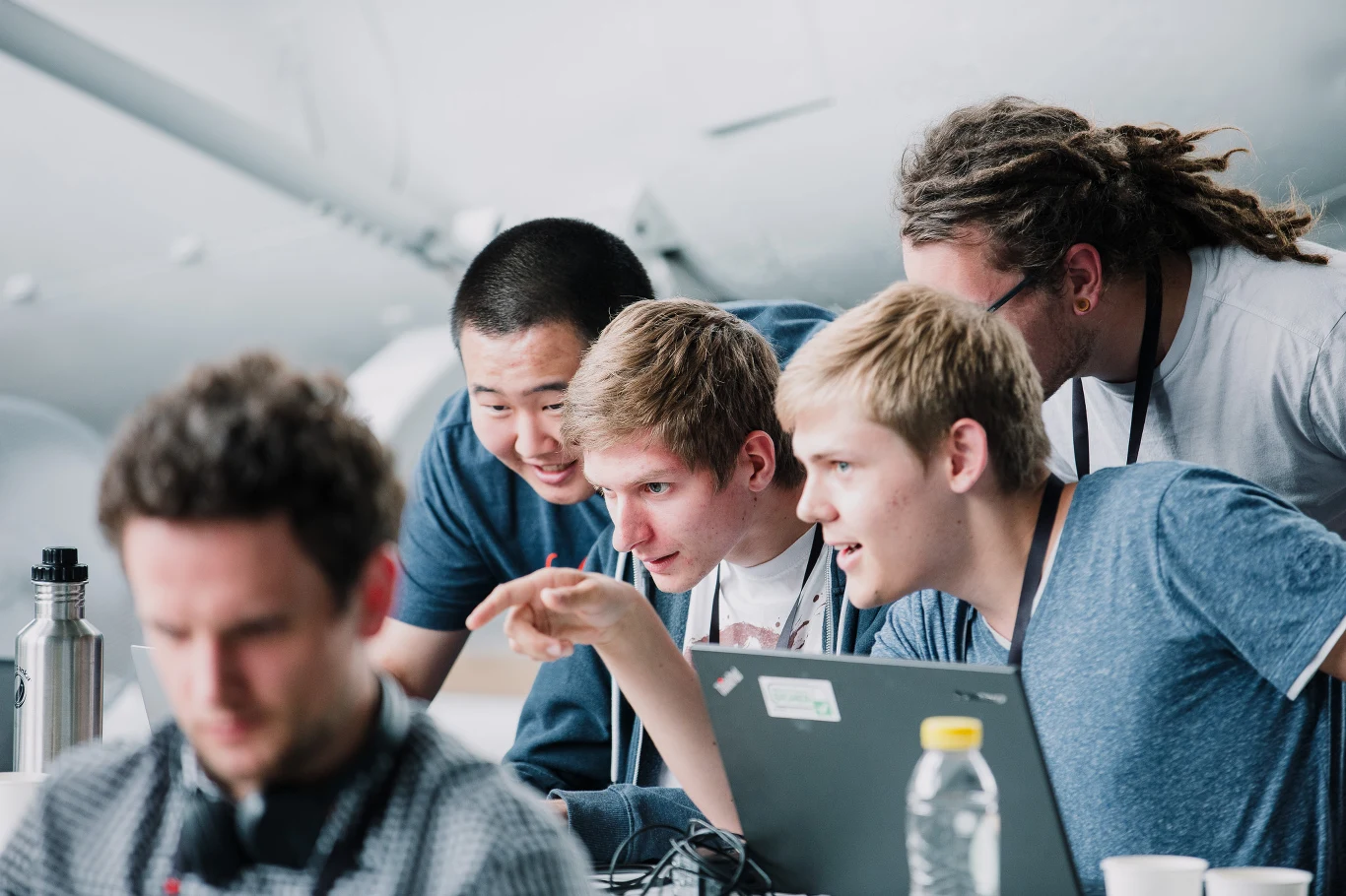 Wielu Polaków nie zna nawet podstawowych zasad dbania o bezpieczeństwo w sieci. Wielu Polaków nie zna nawet podstawowych zasad dbania o bezpieczeństwo w sieci.