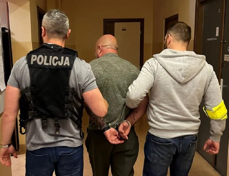 Jeden z zatrzymanych pseudokibiców Jeden z zatrzymanych pseudokibiców