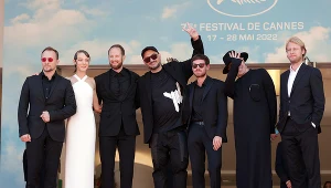 Ekipa filmu "Tchaikovsky's Wife" na festiwalu w Cannes. Kiryłł Serebrennikow w środku