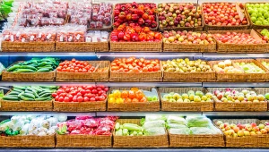 Uważaj na niektóre warzywa i owoce. Aż roi się  w nich od toksyn