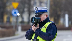 Przekroczenie prędkości o 50 km/h to prosty sposób, aby stracić prawo jazdy