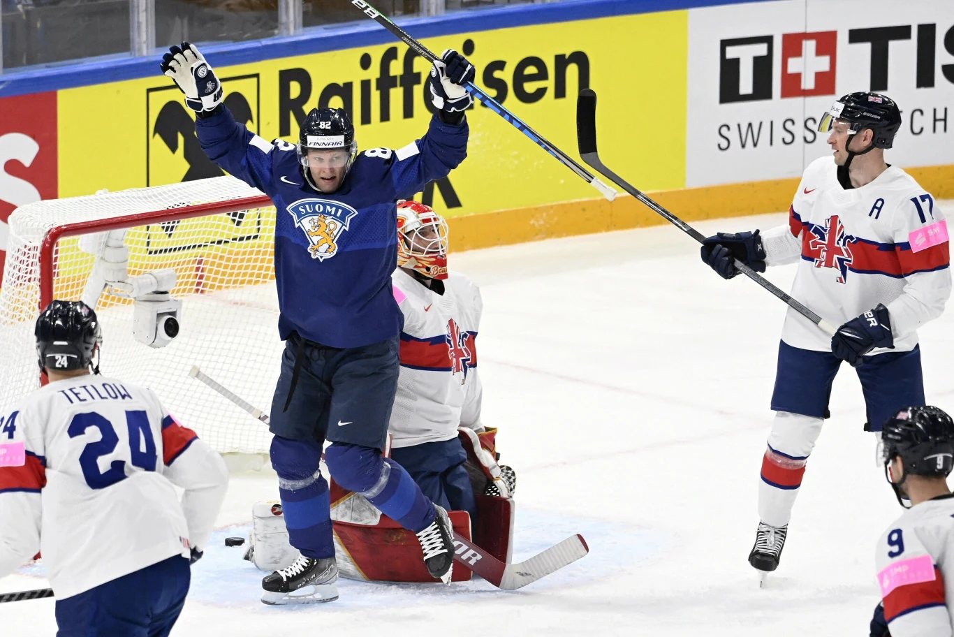 Finlandia w meczu z Wielką Brytanią Finlandia w meczu z Wielką Brytanią