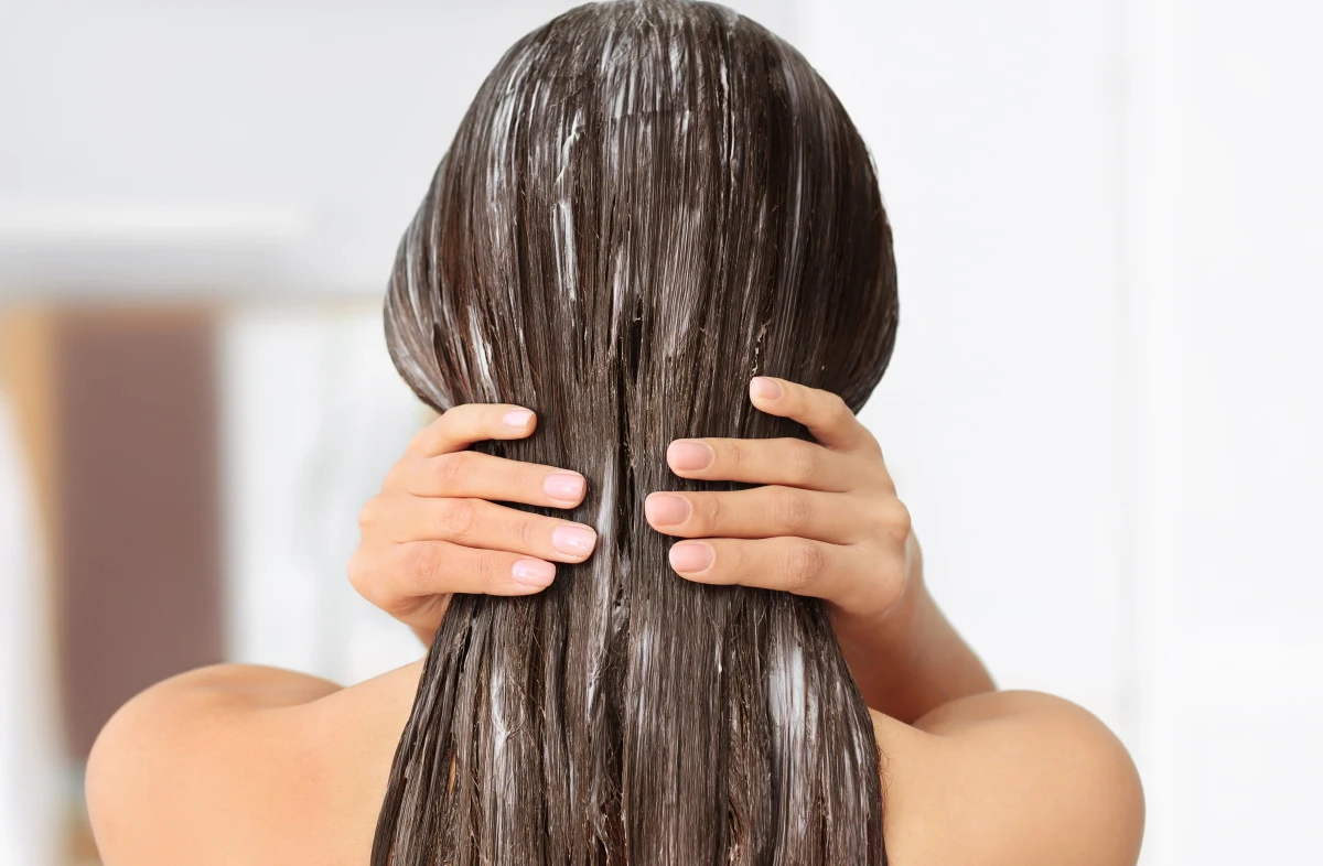 Maski i odżywki to must have w pielęgnacji farbowanych włosów