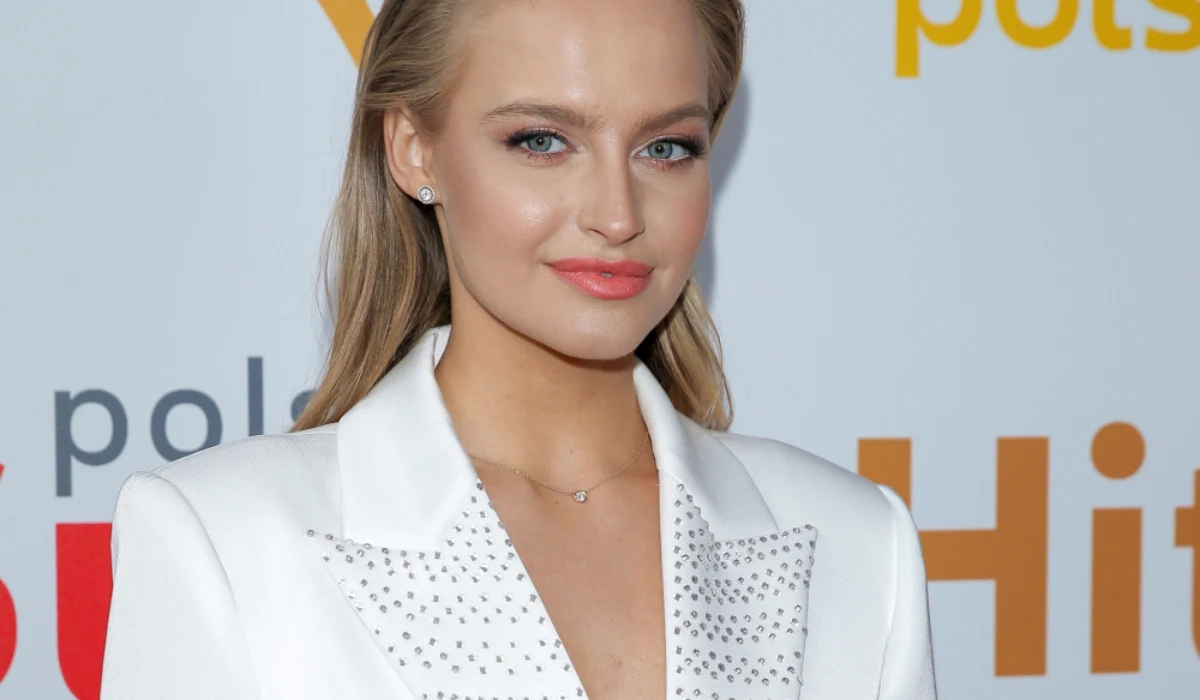 Karolina Pisarek Karolina Pisarek