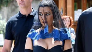 Kourtney Kardashian w sukience z Matką Boską. Przesadziła?