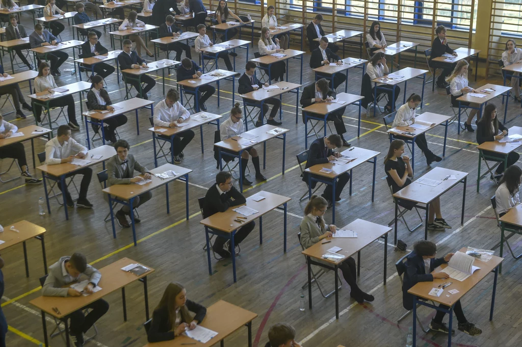 Na sali egzaminacyjnej obowiązują przepisy, których uczniowie muszą przestrzegać