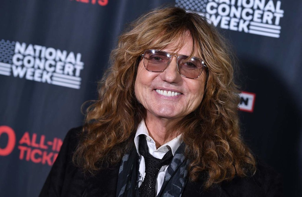 Liderem Whitesnake jest David Coverdale