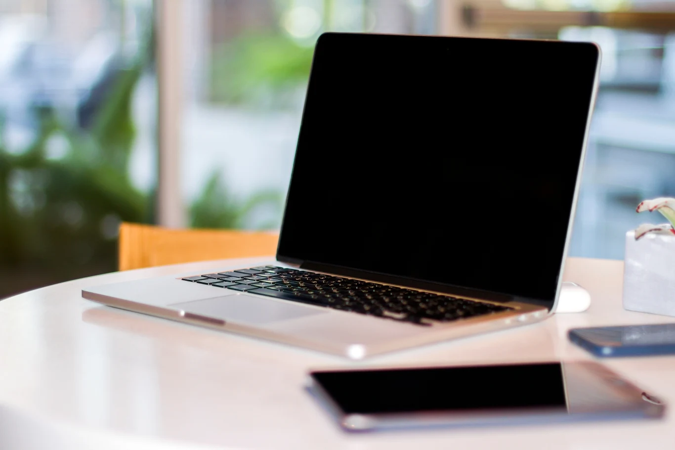 Laptop - jaki kupić w 2022 roku? Laptop - jaki kupić w 2022 roku?