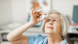 Krople ze świetlikiem lekarskim są stosowane w zapaleniu spojówek, zespole suchego oka czy na przekrwienie oczu