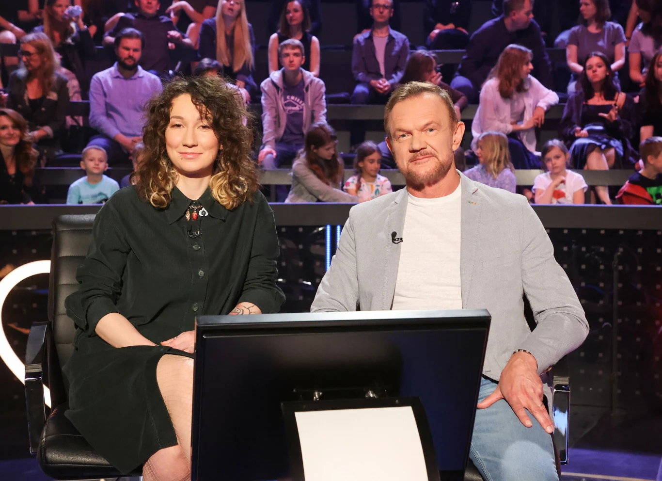 Anastazja Pazura z tatą w specjalnym odcinku "Milionerów" z okazji Dnia Dziecka Anastazja Pazura z tatą w specjalnym odcinku "Milionerów" z okazji Dnia Dziecka