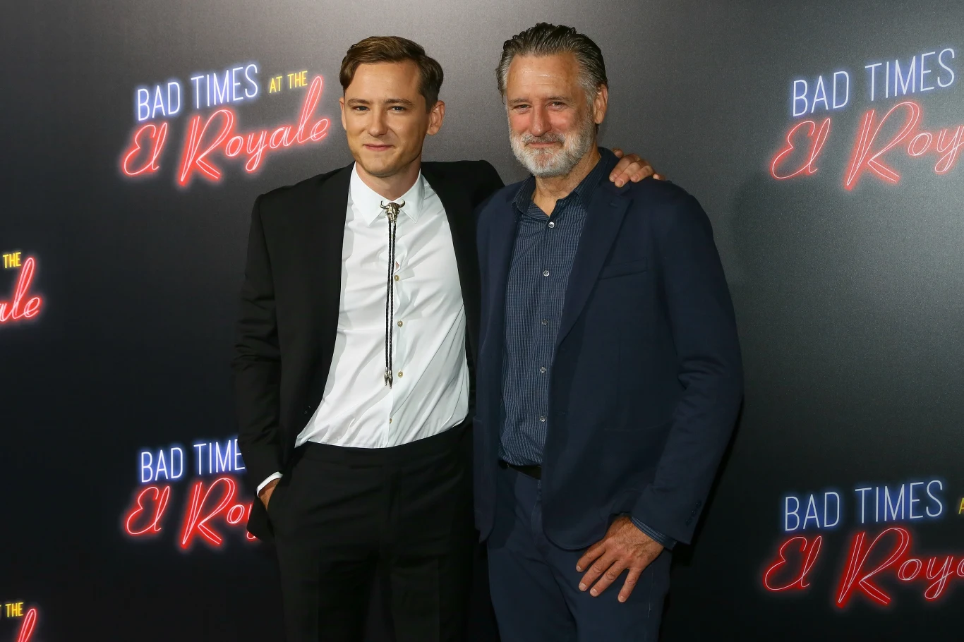 Lewis Pullman i Bill Pullman na premierze filmu "Źle się dzieje w El Royale"
